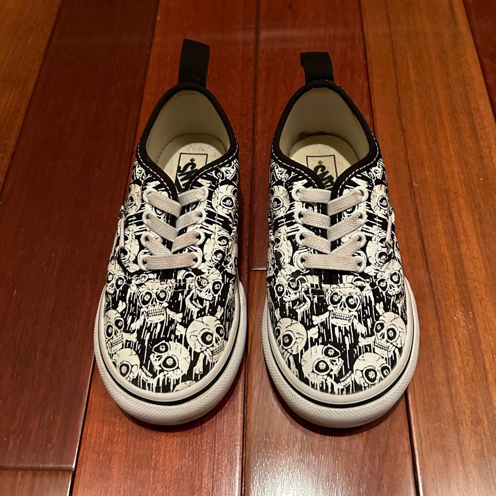Toddler boy skull Vans sneakers size 8c